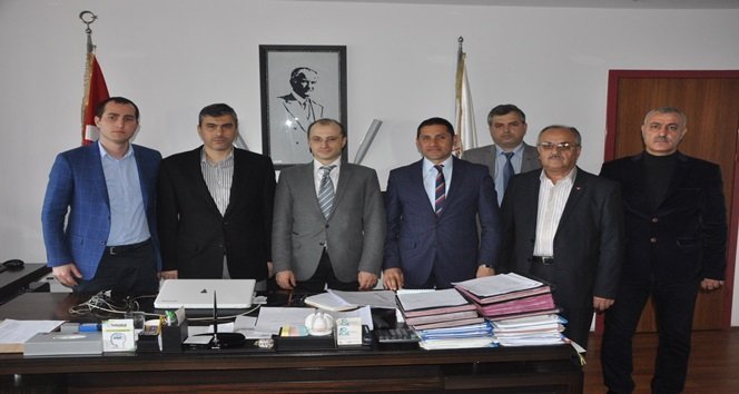 AK PARTİ MERKEZ İLÇEDEN BAŞHEKİME “HAYIRLI OLSUN” ZİYARETİ