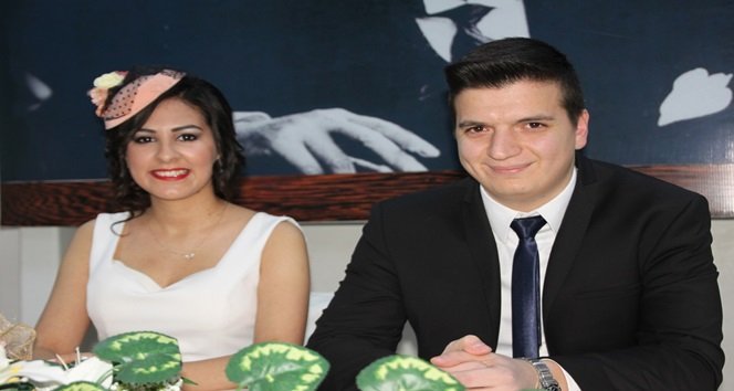 EREĞLİ İLÇE EMNİYET MÜDÜRLÜĞÜNDE GÖREVLİ POLİS MEMURU ELİF KORKMAZ (YEŞİLTEPE) İLE ALAPLI İLÇE EMNİYET MÜDÜRLÜĞÜNDE GÖREVLİ POLİS MEMURU BURAK YEŞİLTEPE, ATATÜRK KÜLTÜR MERKEZİNDE DÜZENLENEN NİKAH TÖRENİ İLE DÜNYA EVİNE GİRDİ. (VEDAT KILIÇ/ZONGULDAK-İHA)