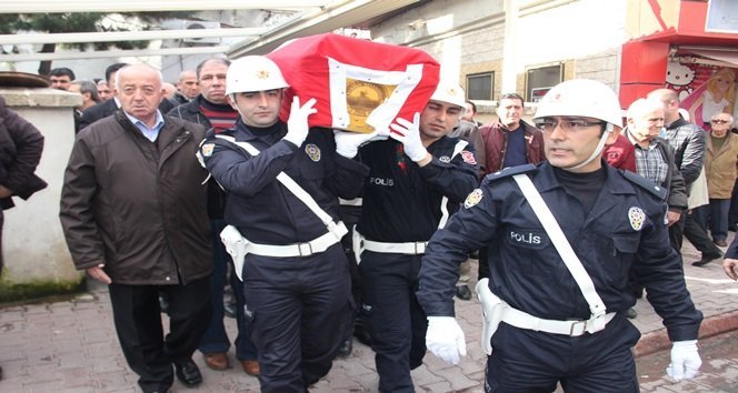 CUMHURİYET HALK PARTİSİ 15’NCİ DÖNEM ZONGULDAK MİLLETVEKİLİ ZEKAİ ALTINAY, 89 YAŞINDA HAYATA GÖZLERİNİ YUMDU. (AKİF YAMAN/BARTIN-İHA)