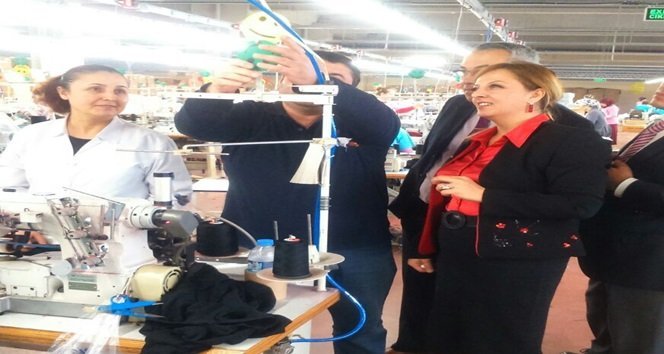 ACAR, ÇAYCUMA’DA TEKSTİL ÇALIŞANLARI İLE BİR ARAYA GELDİ