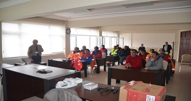 TEMİZLİK PERSONELİNE İŞ SAĞLIĞI GÜVENLİĞİ SEMİNERİ