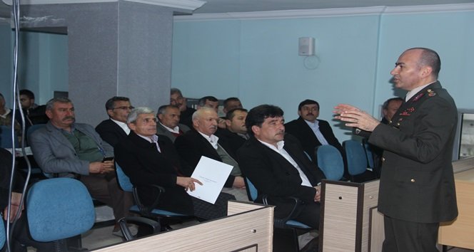 KDZ. EREĞLİ İLÇE JANDARMA KOMUTANI BİNBAŞI GÖKHAN TUFAN 2015 YILINDA ZONGULDAK GENELİNDE JANDARMA SORUMLULUK BÖLGESİNDE 144 HIRSIZLIK OLAYI YAŞANDIĞINI SÖYLEDİ. (VEDAT KILIÇ/ZONGULDAK-İHA)