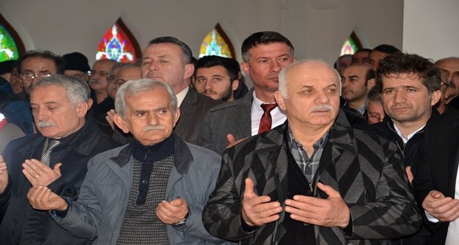 MEDİPOL BAŞAKŞEHİR'DE VE U21 MİLLİ TAKIMI'NDA FORMA GİYEN SAĞ KANAT OYUNCUSU 21 YAŞINDAKİ ENVER CENK ŞAHİN'İN BABAANNESİ SON YOLCULUĞUNA UĞURLANDI. (İLHAN GÖKÇEN - SERTAÇ ÖZDEMİR/ZONGULDAK-İHA)