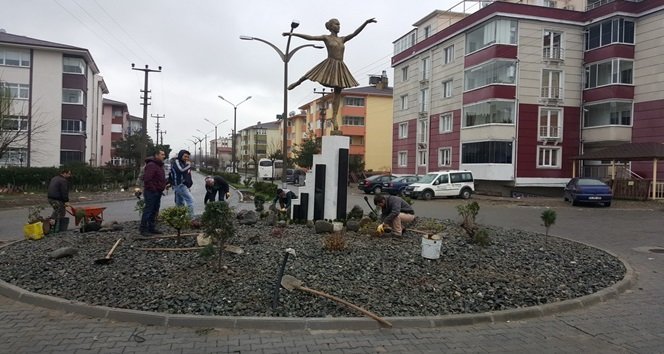 ÇAYCUMA’YA BALERİN HEYKELİ