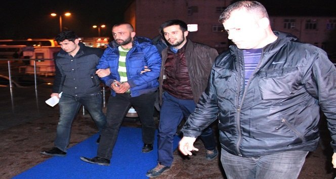 KDZ. EREĞLİ İLÇESİNDE 19 AYRI SUÇTAN KAYDI BULUNAN VE 6 ÖNCE DEVREK AÇIKCEZAEVİ'NDEN FİRAR EDEN BİR KİŞİ POLİS TARAFINDAN DÜZENLENEN OPERASYONLA YAKALANDI. (VEDAT KILIÇ/ZONGULDAK-İHA)