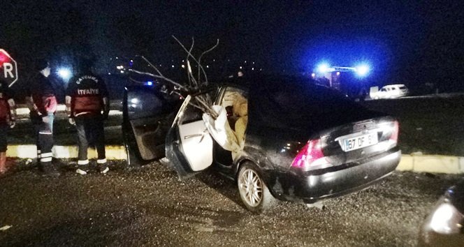 ÇAYCUMA’DA İKİ OTOMOBİL ÇARPIŞTI: 1’İ ÇOCUK 5 YARALI