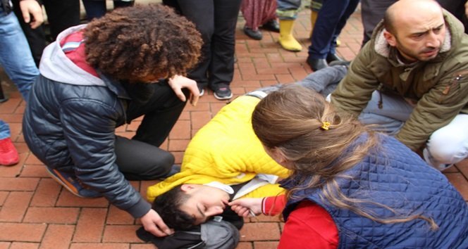 SARA KRİZİ GEÇİREN GENÇ GÜÇLÜKLE SAKİNLEŞTİRİLEBİLDİ