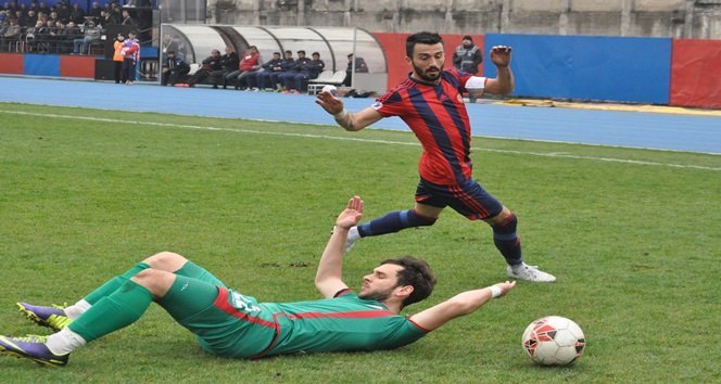 SPOR TOTO 3. LİG 1. GRUP'TA ZONGULDAK KÖMÜRSPOR, EVİNDE KARŞILAŞTIĞI MALTEPESPOR’U 2-1 MAĞLUP EDEREK PUANINI 42’YE YÜKSELTTİ. (İLHAN GÖKÇEN - ONUR ALTINDAĞ/ZONGULDAK-İHA)