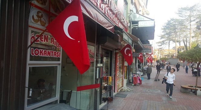 Çaycuma’da Teröre Bayraklı Tepki