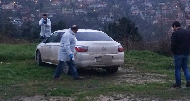 ŞÜPHELİ H.K.'NİN ARACINDA OLAY YERİ İNCELEME ŞUBE MÜDÜRLÜĞÜNE BAĞLI EKİPLER TARAFINDAN PARMAK İZİ ALINDI. (ONUR ALTINDAĞ - SERTAÇ ÖZDEMİR/ZONGULDAK-İHA)