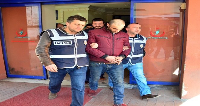 ZONGULDAK'TA ÜÇ KİŞİNİN EVDE ÖLDÜRÜLMESİ OLAYI İLE İLGİLİ HASAN K., SABAH SAATLERİNDE ZONGULDAK ADLİYESİ'NE GETİRİLDİ. (İLHAN GÖKÇEN - ONUR ALTINDAĞ - SERTAÇ ÖZDEMİR/ZONGULDAK-İHA)