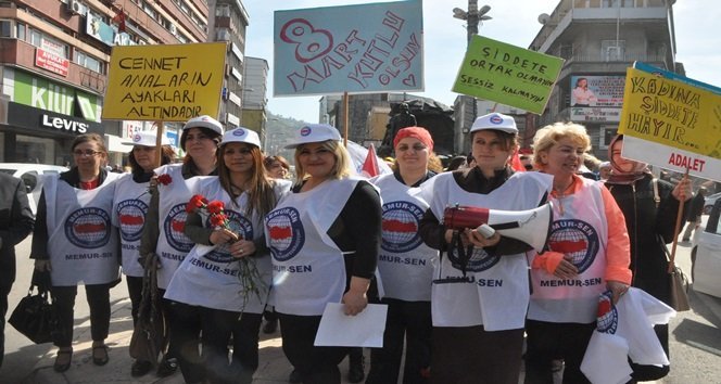 MEMUR-SEN KADIN KOLLARI DÜNYA KADINLAR GÜNÜNÜ KUTLADI