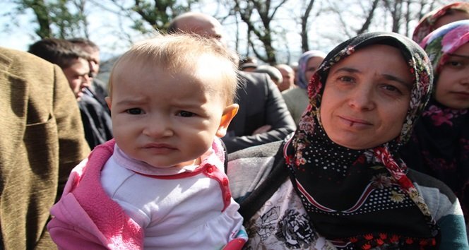 ZONGULDAK'IN EREĞLİ İLÇESİNE BAĞLI GEBE KÖYÜNDE VATANDAŞLAR BAZ İSTASYONUNA KARŞI EYLEM YAPTI. (VEDAT KILIÇ/ZONGULDAK-İHA)