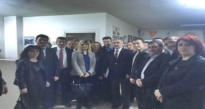 AK PARTİ TEŞKİLATI BÖLGE SORUMLUSU ALİ TEMUR KOZLU TEŞKİLATINI ZİYARET ETTİ