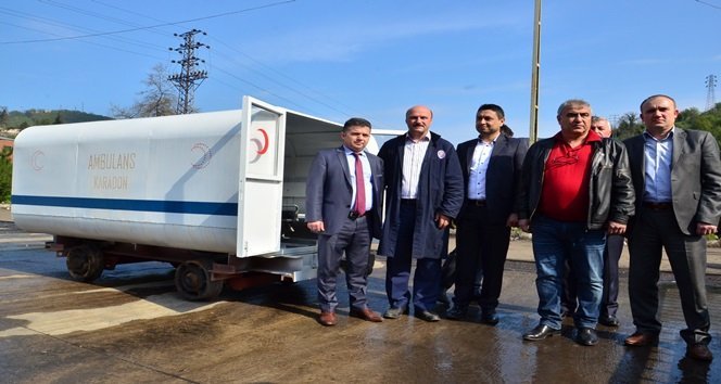 ZONGULDAK’TA MADEN OCAKLARINDA YAŞANAN İŞ KAZALARINA ÇÖZÜM AMACIYLA ÜRETİLEN AMBULANS VAGON BÜYÜK İLGİ GÖRDÜ. KURUMUN ATÖLYESİNDE ÜRETİLEN AMBULANS VAGON SAYESİNDE, YER ALTINDA KAZA GEÇİREN İŞÇİLER DAHA İYİ KOŞULDA VE DAHA KISA SÜREDE YER ÜSTÜNE ÇIKARTILABİLECEK. (İLHAN GÖKÇEN - ONUR ALTINDAĞ - SERTAÇ ÖZDEMİR/ZONGULDAK-İHA)