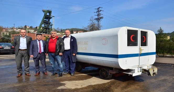 ZONGULDAK’TA MADEN OCAKLARINDA YAŞANAN İŞ KAZALARINA ÇÖZÜM AMACIYLA ÜRETİLEN AMBULANS VAGON BÜYÜK İLGİ GÖRDÜ. KURUMUN ATÖLYESİNDE ÜRETİLEN AMBULANS VAGON SAYESİNDE, YER ALTINDA KAZA GEÇİREN İŞÇİLER DAHA İYİ KOŞULDA VE DAHA KISA SÜREDE YER ÜSTÜNE ÇIKARTILABİLECEK. (İLHAN GÖKÇEN - ONUR ALTINDAĞ - SERTAÇ ÖZDEMİR/ZONGULDAK-İHA)