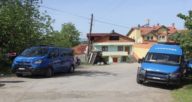 JANDARMA EKİPLERİ OLAY YERİNDE İNCELEME YAPTI. (AKİF YAMAN - MUSTAFA KURT - SERKAN ARAT/BARTIN-İHA)