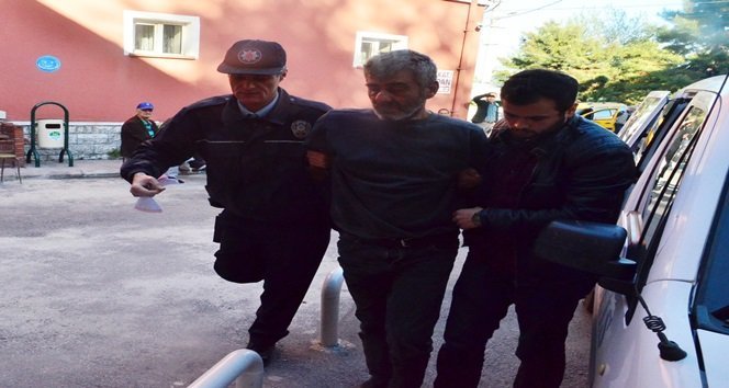 ABDÜLKADİR E., POLİS EKİPLERİ TARAFINDAN SAĞLIK KONTROLÜNDEN GEÇİRİLDİ. (İLHAN GÖKÇEN - ONUR ALTINDAĞ - SERTAÇ ÖZDEMİR/ZONGULDAK-İHA)