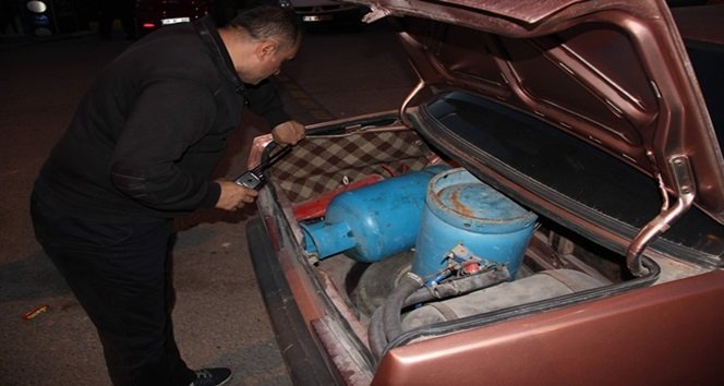 TÜP YÜKLÜ ARAÇ, BOMBA PANİĞİNE NEDEN OLDU