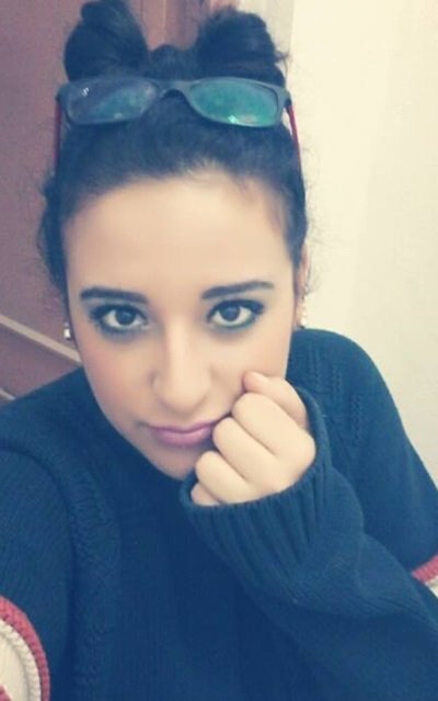 ÖNCEKİ GÜN ÖNCE KALP RAHATSIZLIĞI ŞİKAYETİ İLE ACİL SERVİSE BAŞVURAN VE BURADA YAPILAN EKG’SI TEMİZ ÇIKAN LİSE SON SINIF ÖĞRENCİSİ MERSİYE EBRU ÇORBACIOĞLU, DÜN SABAH STAJ GÖRDÜĞÜ İŞYERİNE GİTMEK ÜZERE ÇIKTIĞI EVİNİN ÖNÜNDE YERE YIĞILMIŞ, AMBULANSLA KALDIRILDIĞI HASTANEDE TÜM MÜDAHALEYE RAĞMEN KURTARILAMAMIŞTI. (YASİN ERDEM/KARABÜK-İHA)