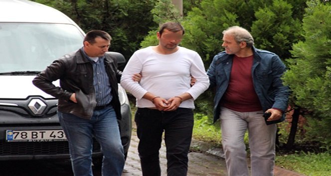 TEMİZLİK GÖREVLİSİNİ GASP EDEN ŞAHIS YAKALANDI