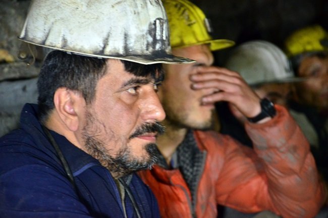 ZONGULDAK’TA ÇALIŞTIKLARI ÖZEL MADEN ŞİRKETİNE FETÖ/PDY KAPSAMINDA KAYYUM ATANAN YAKLAŞIK 100 MADEN İŞÇİSİ, BİR SÜREDİR MAAŞLARINI ALAMADIKLARI GEREKÇESİYLE “OCAKTAN ÇIKMAMA” EYLEMİ BAŞLATTI. (ONUR ALTINDAĞ - SERTAÇ ÖZDEMİR/ZONGULDAK-İHA)