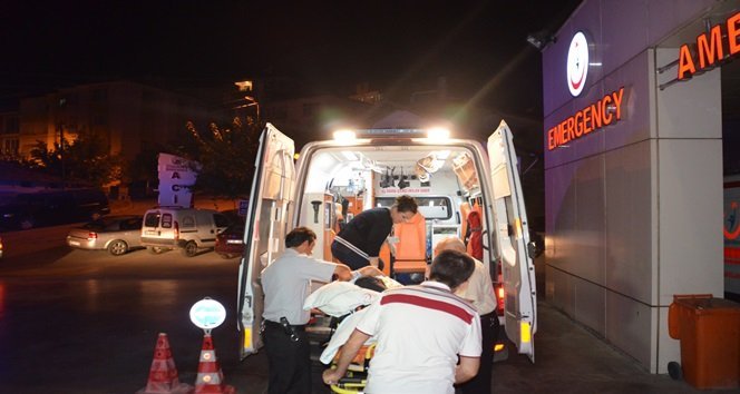 ÜZERİNE KAYNAR SU DÖKÜLEN BEBEK HASTANEYE KALDIRILDI