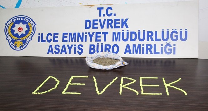 DEVREK’TE UYUŞTURUCU TACİRLERİ POLİSTEN KAÇAMADI