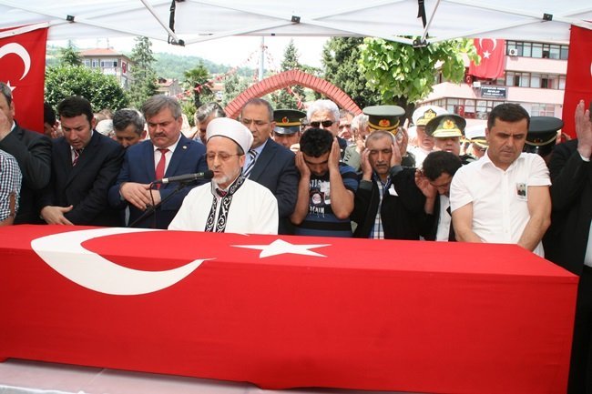 İL MÜFTÜSÜ MÜRSEL ÖZTÜRK, CENAZE NAMAZINI KILDIRDI. (FİKRİ ERDEM - ONUR ALTINDAĞ - SERTAÇ ÖZDEMİR/ZONGULDAK-İHA)