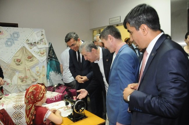 ÇAYCUMA HALK EĞİTİM MERKEZİNİN DÜZENLEDİĞİ SERGİYE ÇOK SAYIDA VATANDAŞ KATILDI (EMRAH YILDIZ/ZONGULDAK-İHA)