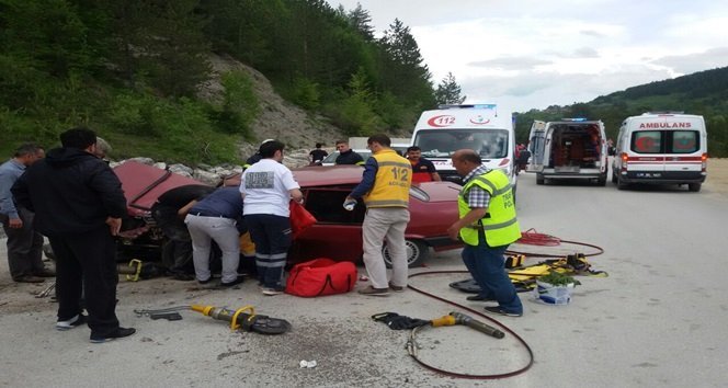 KAZA SONRASI CAN PAZARI YAŞANDI: DÖRT YARALI