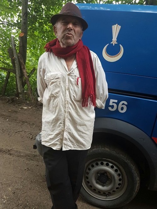 ZONGULDAK'TA BİR KİŞİ ARALARINDA ALACAK VERECEK MESELESİ BULUNDUĞU İDDİA EDİLEN ŞAHIS AV TÜFEĞİYLE VURARAK ÖLDÜRDÜ. JANDARMA EKİPLERİ ÖMER B.'Yİ YAKALAYARAK GÖZALTINA ALDI. OLAYLA İLGİLİ SORUŞTURMA BAŞLATILDI. (EMRAH YILDIZ/ZONGULDAK-İHA)