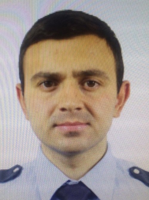 KARABÜK EMNİYET MÜDÜRLÜĞÜ’NE BAĞLI ÇEVİK KUVVET MÜDÜRLÜĞÜ’NDE GÖREVLİ İKEN TERÖRLE MÜCADELE KAPSAMINDA CİZRE’DE GÖREVLİ BULUNAN POLİS MEMURU RAMAZAN ÖDEMİŞ, ÜNİVERSİTE SINAVI İÇİN GELDİĞİ KARABÜK’TE TRAFİK KAZASINDA HAYATINI KAYBETTİ. (YASİN ERDEM/KARABÜK-İHA)