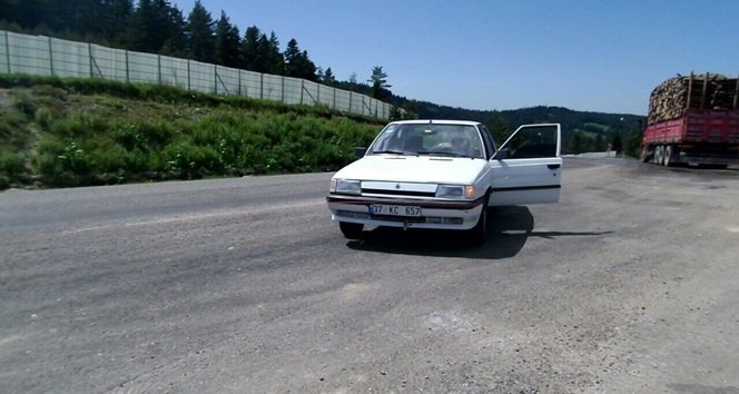 MOTOSİKLET İLE OTOMOBİL ÇARPIŞTI: 1 ÖLÜ, 1 YARALI