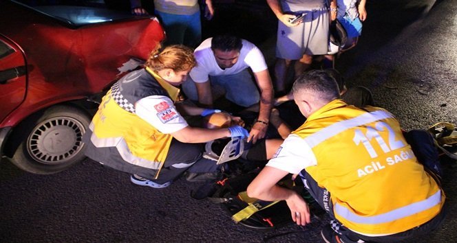 ZONGULDAK'IN EREĞLİ İLÇESİNDE ANİDEN U DÖNÜŞÜ YAPAN OTOMOBİLE ÇARPAN MOTOSİKLETİN SÜRÜCÜSÜ SERHAT  DEMİRCİ YARALANDI. (VEDAT KILIÇ/ZONGULDAK-İHA)
