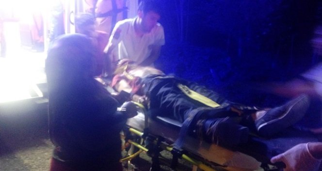 MİNİBÜSÜN ÇARPTIĞI RAMAZAN DAVULCUSU ÖLDÜ