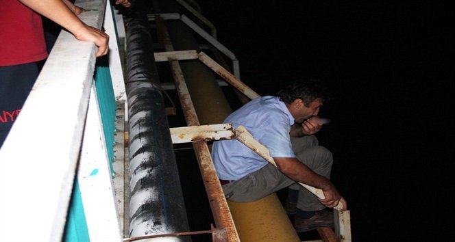 ÇAYCUMA KÖPRÜSÜNDE BİR KİŞİ İNTİHAR GİRİŞİMİNDE BULUNDU