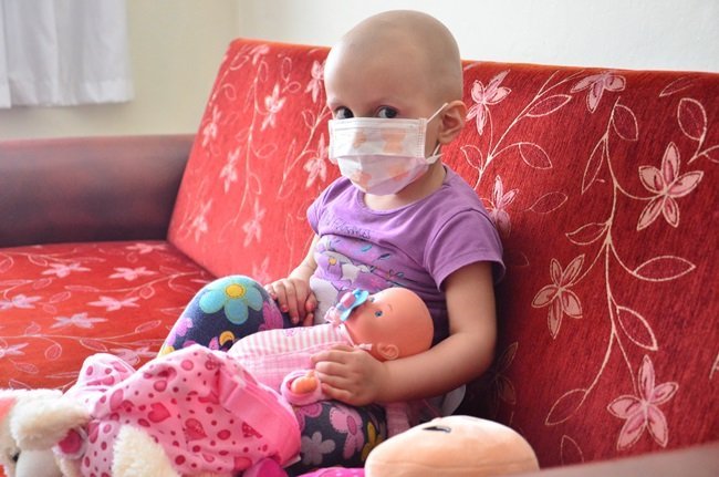 ZONGULDAK'TA YAŞAYAN KAYA AİLESİNİN EN KÜÇÜK ÇOCUĞU OLAN 3 YAŞINDAKİ BUĞLEM, İLİK NAKLİ BEKLİYOR. (ÖMER TEKCAN - ONUR ALTINDAĞ/ZONGULDAK-İHA)