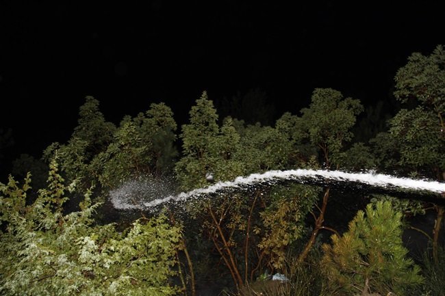 İTFAİYE EKİPLERİ YANGINI SÖNDÜRDÜ. (EMİN TÜRKAY ÖZTÜRK/KASTAMONU-İHA)