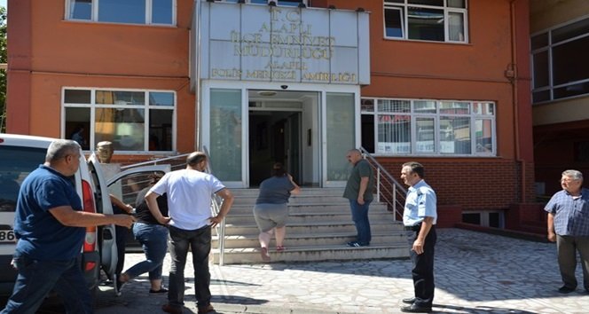 Kadın sahte para çetesi polise yakalandı