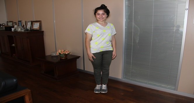 “S” şeklinde olan omurgası ameliyatla düzeltildi