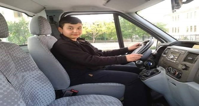 Babasının silahıyla oynarken kendisini vurdu