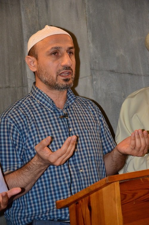 BEÜ İLAHİYAT FAKÜLTESİ YRD.DOÇ.DR. HARUN SAVUT, DUA ÖNCESİ ÇARPICI AÇIKLAMALARDA BULUNDU (SERTAÇ ÖZDEMİR/ZONGULDAK-İHA)