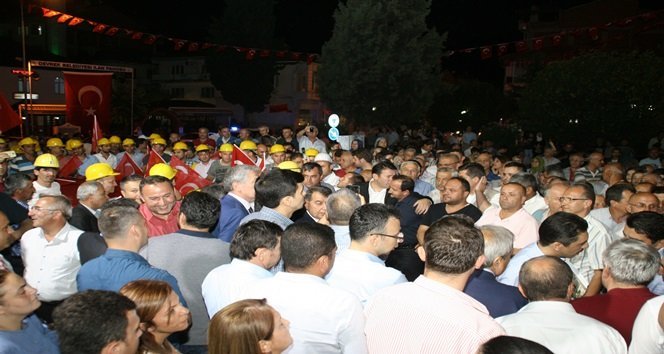 Demokrasi nöbeti Devrek’te kesintisiz olarak devam ediyor