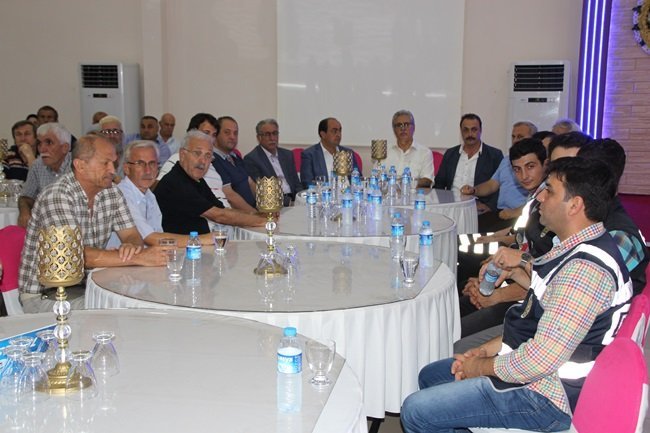 ZONGULDAK'IN EREĞLİ İLÇESİNE BAĞLI GÜLÜÇ BELDE BELEDİYESİ TARAFINDAN DARBE GİRİŞİMİNDE HAYATINI KAYBEDEN ŞEHİTLER İÇİN MEVLİD-İ ŞERİF PROGRAMI DÜZENLENDİ. (VEDAT KILIÇ/ZONGULDAK-İHA)