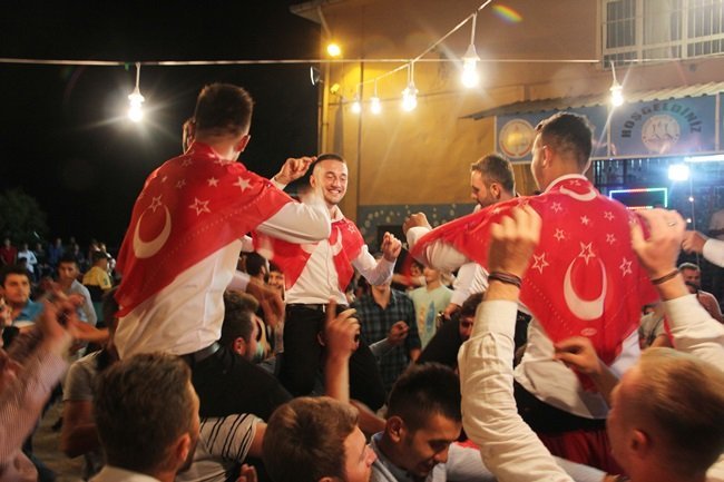 ASKER ADAYALRI DOYASİYE EGLENDİLER ( ERTUĞRUL YÜKSEL/ ZONGULDAK-İHA) (ERTUĞRUL YÜKSEL/ZONGULDAK-İHA)