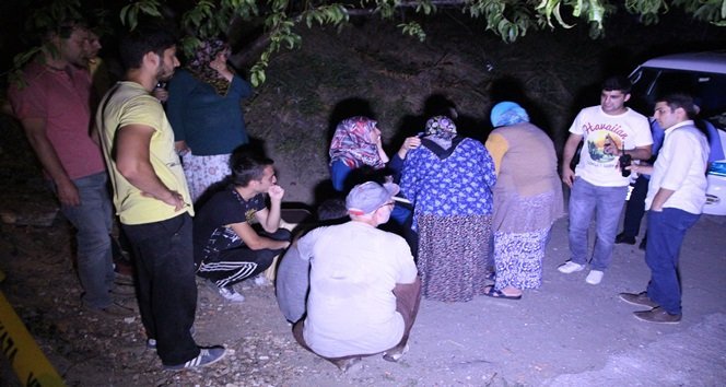 ZONGULDAK'IN EREĞLİ İLÇESİNDE MUSTAFA TELLİ İSİMLİ YAŞLI ADAM SOKAK ORTASINDA ÖLÜ BULUNDU. (VEDAT KILIÇ/ZONGULDAK-İHA)