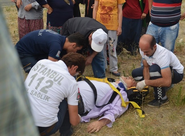 KASTAMONU'NUN TOSYA İLÇESİ AKÇAKAVAK KÖYÜ YAKINLARINDA MEYDANA GELEN TRAFİK KAZASINDA 2 KİŞİ AĞIR YARALANDI. (SEDAT AĞACIKOĞLU/KASTAMONU-İHA)