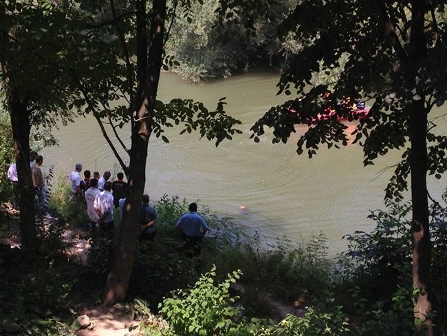 BARTIN’DA YAŞAYAN YAŞLI ADAM, AĞACA ASTIĞI İNTİHAR NOTUNUN ARDINDAN IRMAĞA ATLAYARAK İNTİHAR ETTİ. (AKİF YAMAN/BARTIN-İHA)