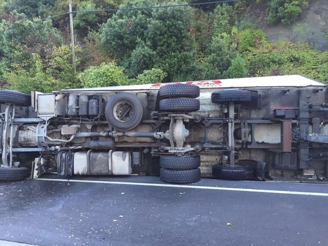 ZONGULDAK'IN ALAPLI İLÇESİNDE MEYDANA GELEN TRAFİK KAZASINDA 1 KİŞİ YARALANDI. (ERTUĞRUL YÜKSEL/ZONGULDAK-İHA)